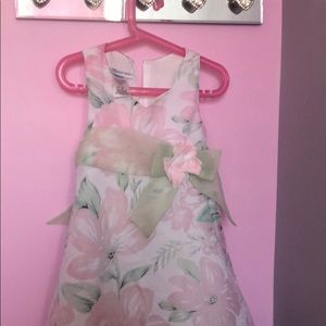 Girls dress